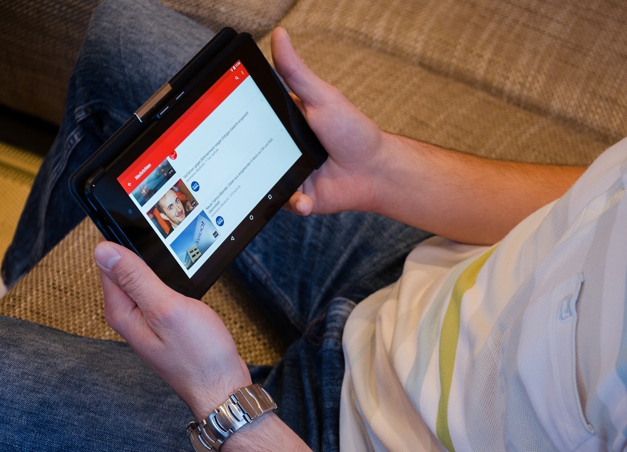 How Brands Can Take Advantage Of YouTube Mobile Live Streaming